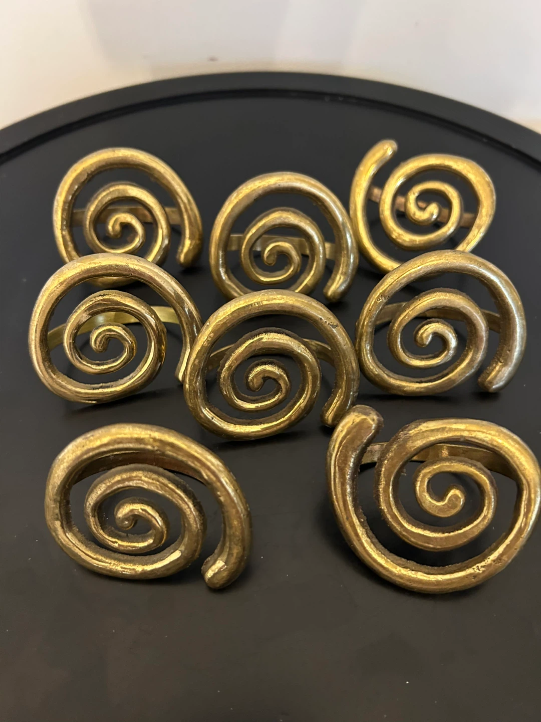 MCM Brutalist Brass Spiral Napkin Rings – Set of 8