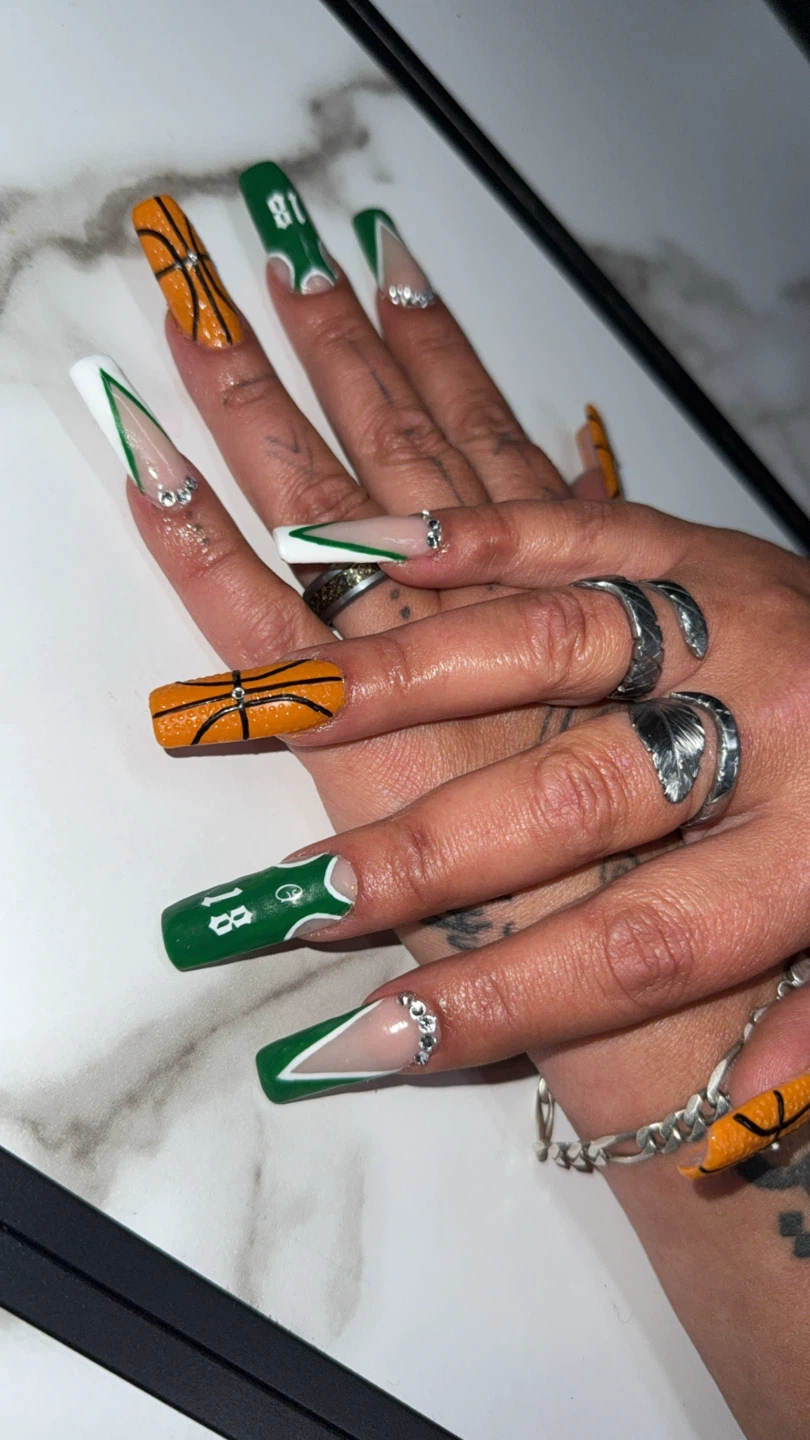 Nails - photo 2