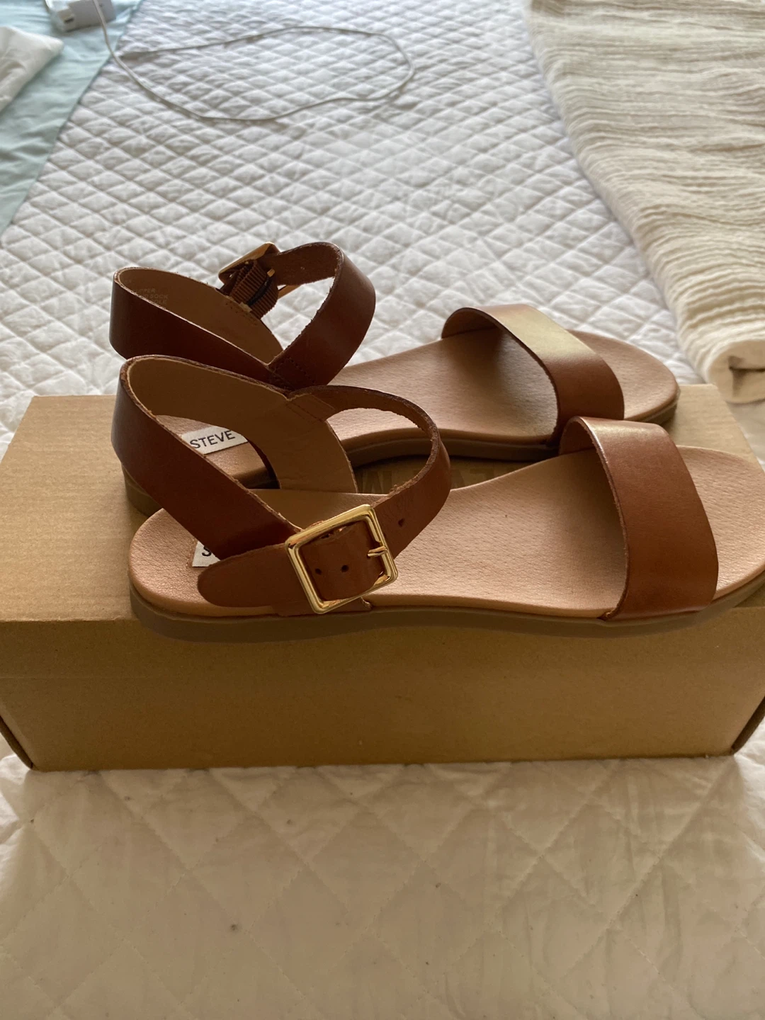 Steve Madden Blair Tan Leather Flat Sandals Size 6.5