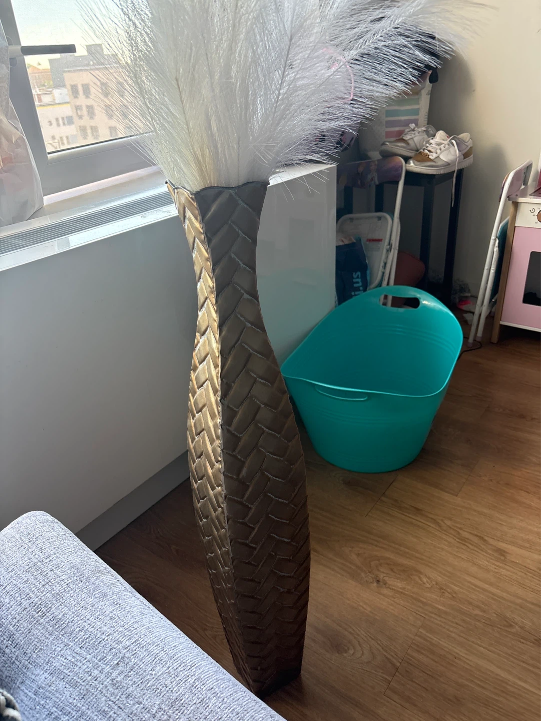 Large Decorative Vase with White Feathers