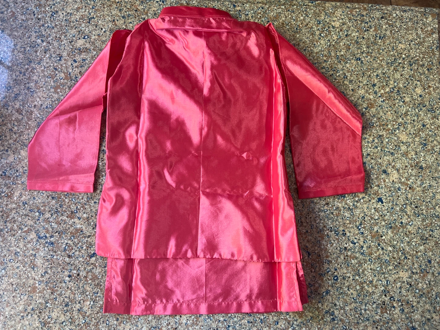 LAAM Gummy Bear Kidswear Outfit - Size 4-5Y - photo 3