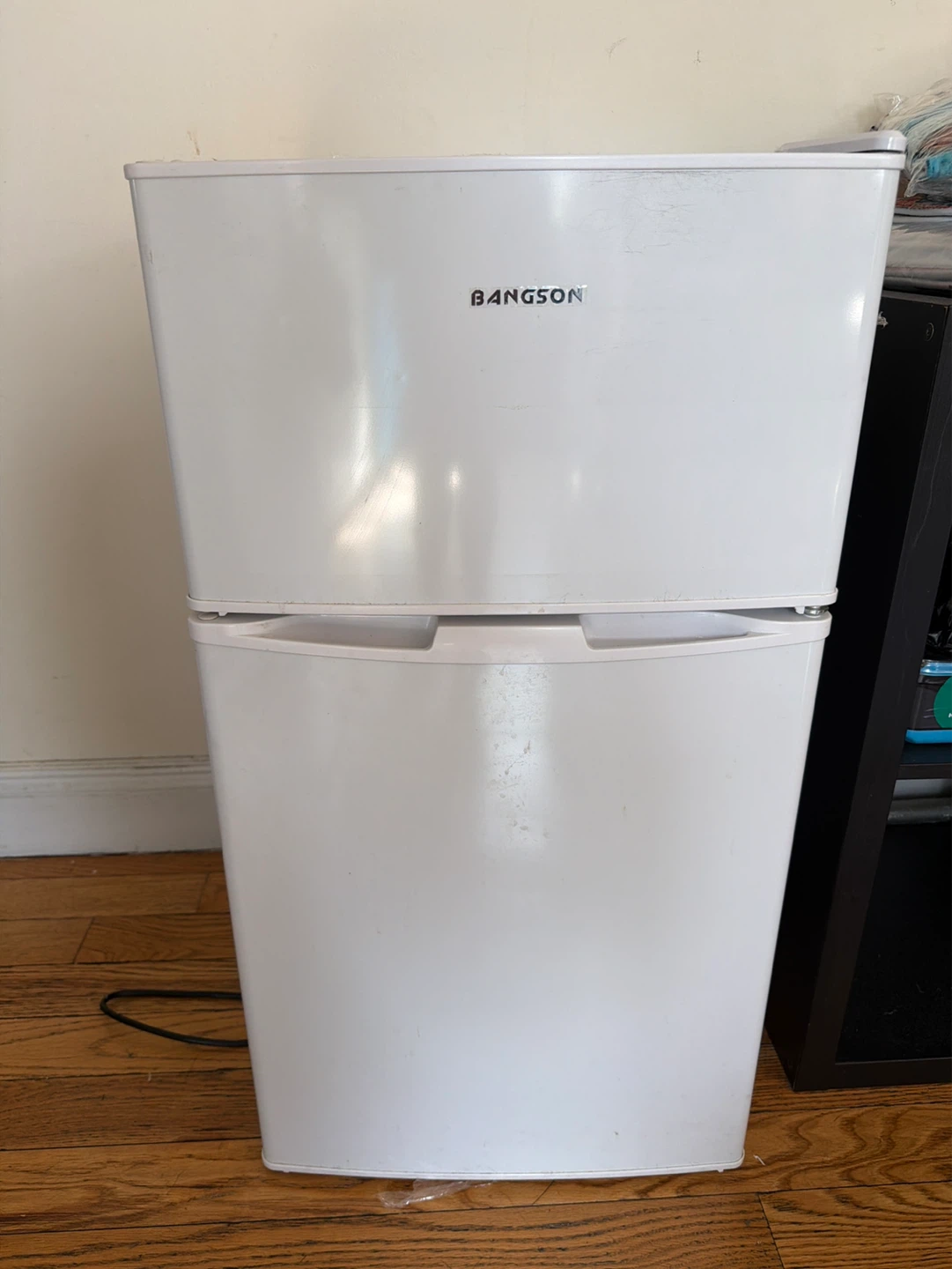 Bangson Compact Refrigerator - photo 2