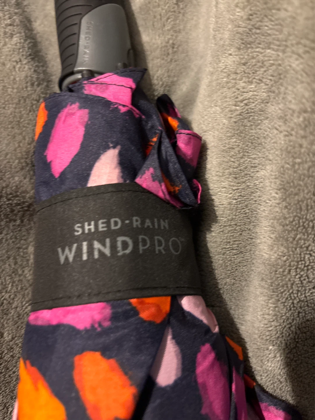 NWOT Shed-Rain Windproof Compact Umbrella - photo 2