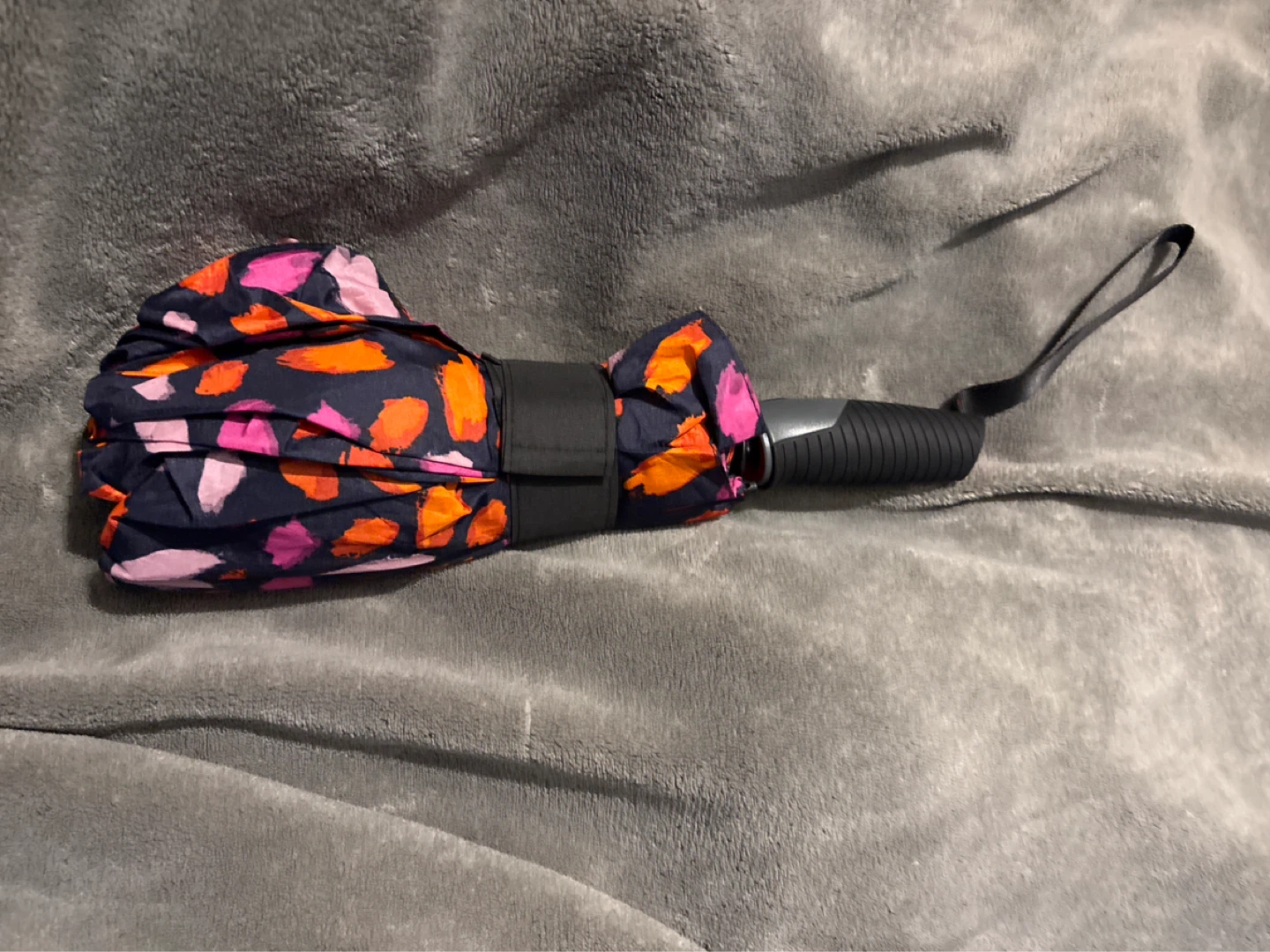 NWOT Shed-Rain Windproof Compact Umbrella