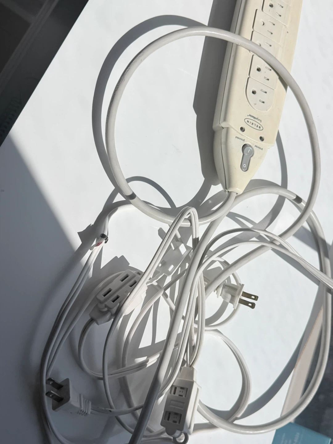 Belkin Surge Protector Power Strip(three!) - photo 3