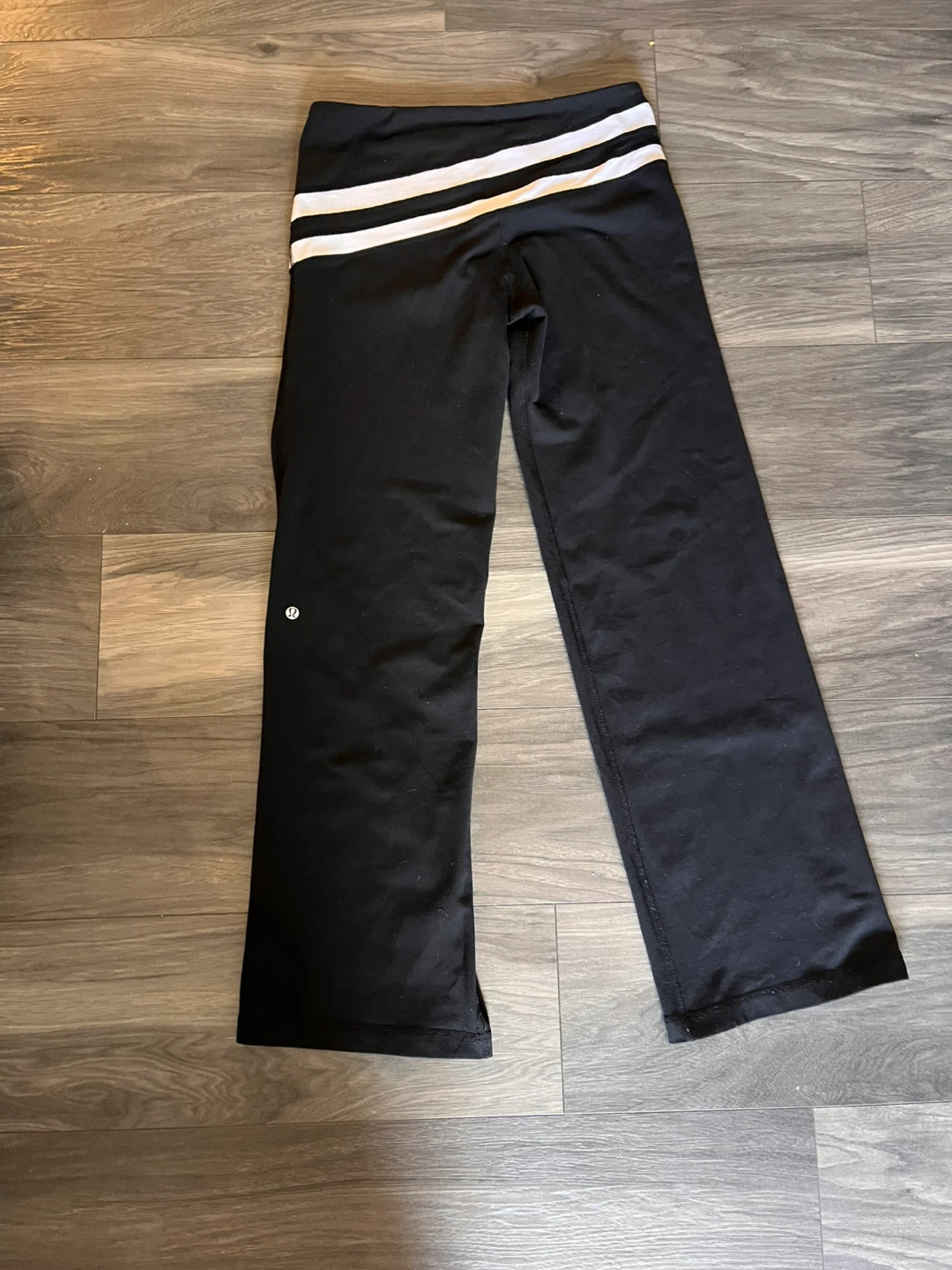 Lululemon Reversible Black Yoga Pants - photo 2