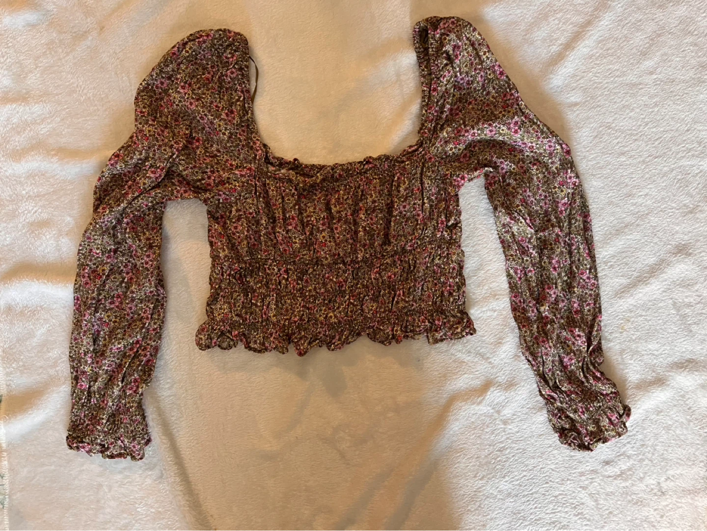 H&M Floral Square Neck Smocked Long Sleeve Crop Top