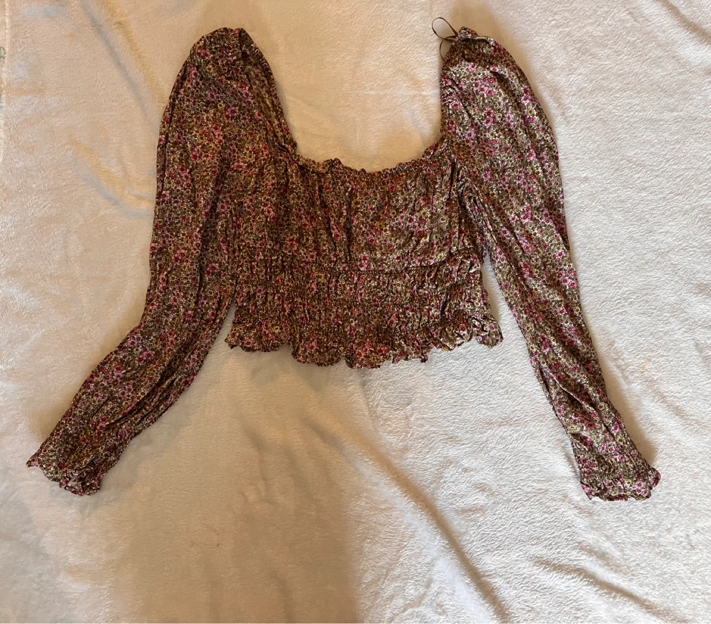 H&M Floral Square Neck Smocked Long Sleeve Crop Top - photo 2