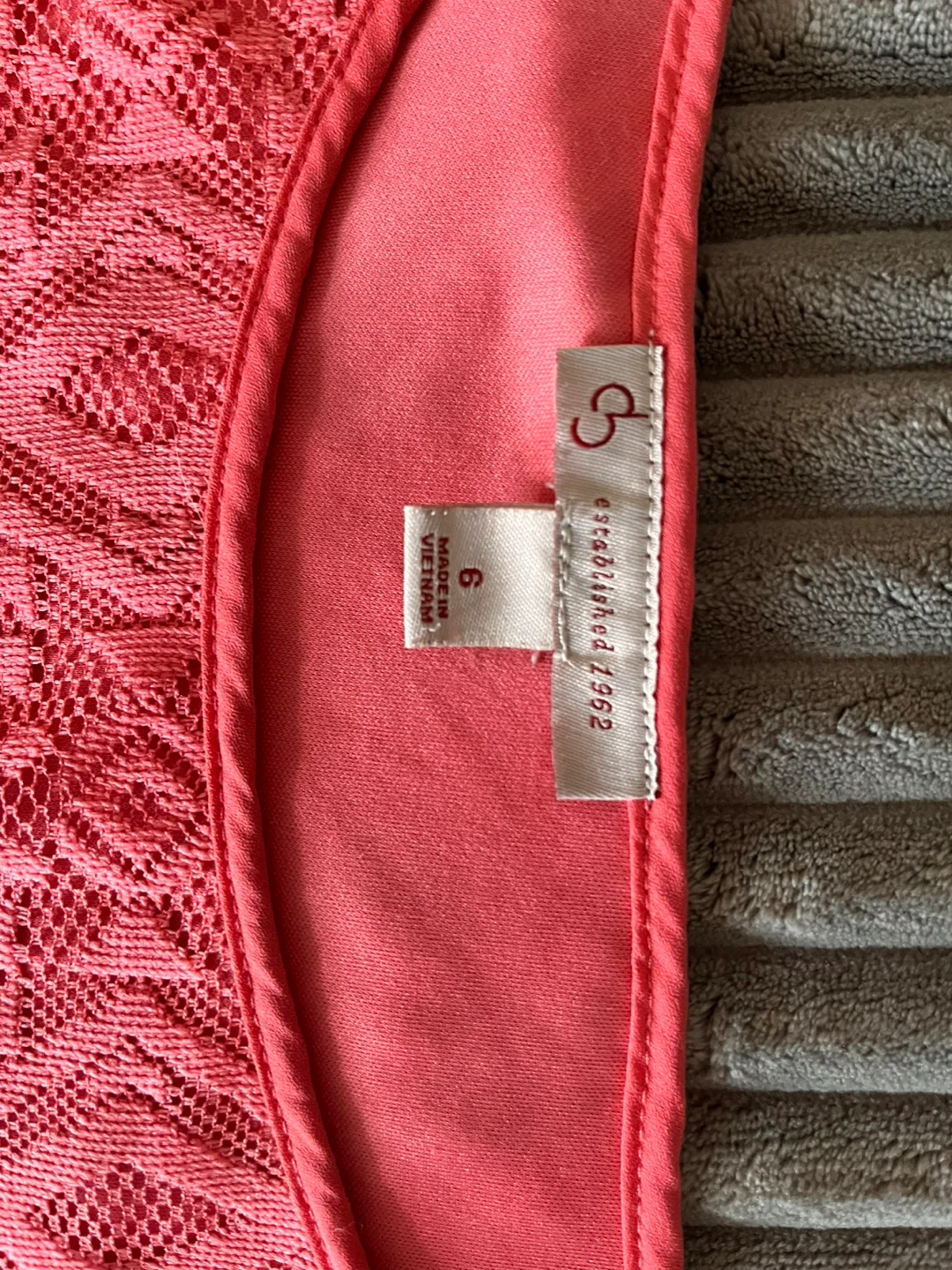 CPS established 1952 Coral Lace Dress Size 6 - photo 3