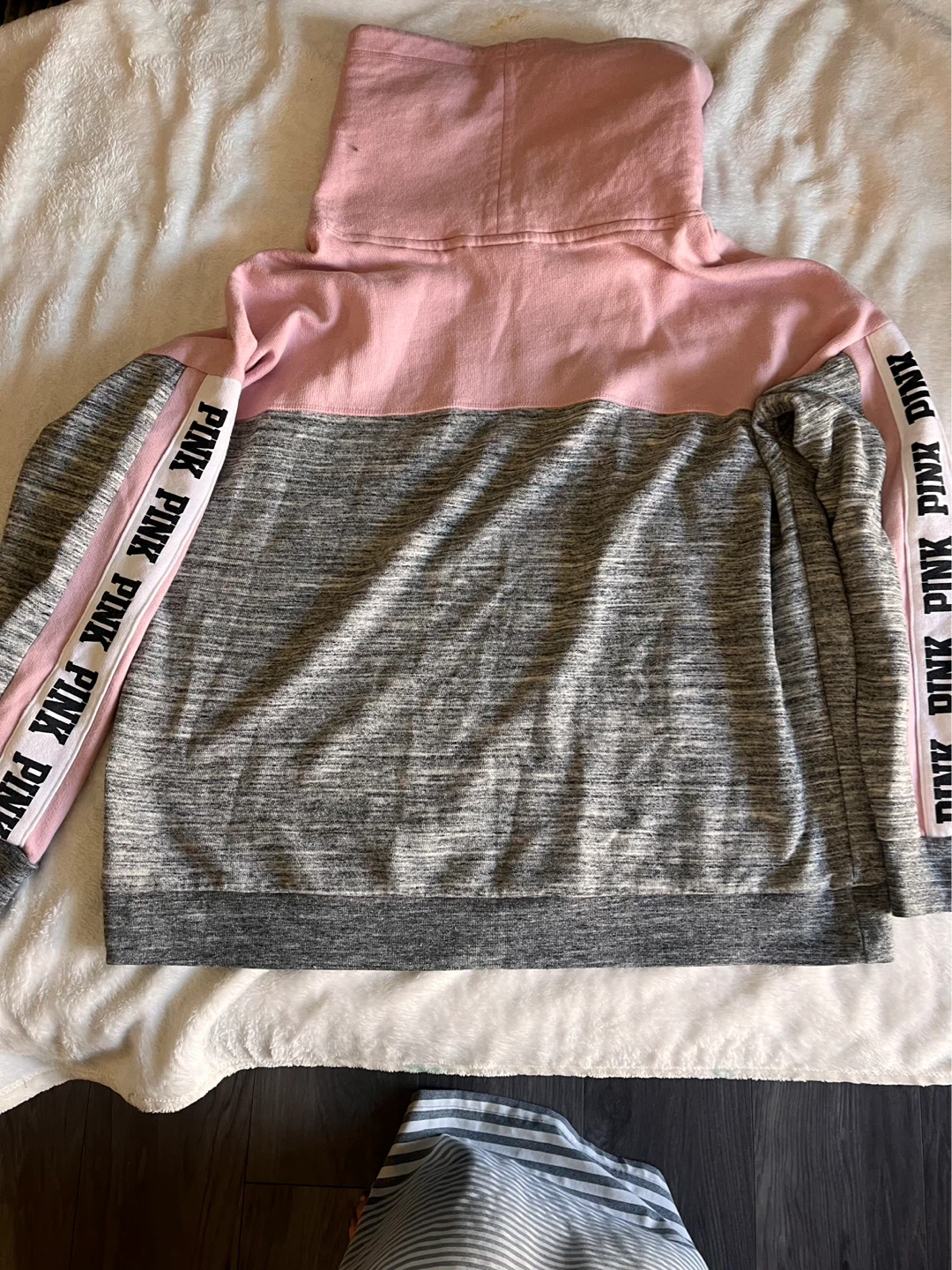 Victoria's Secret PINK Hoodie - photo 2