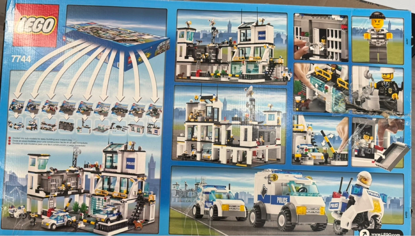 LEGO City Police Headquarters 7744 Building Toy Set - photo 2