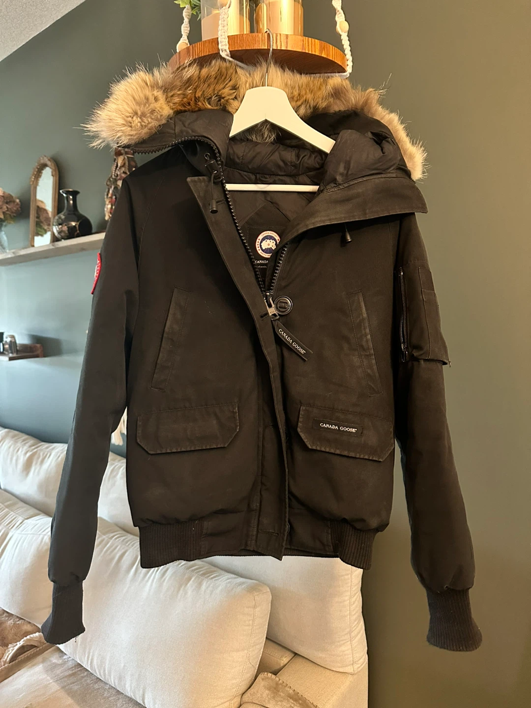 Canada Goose Bomber Jacket – Women’s Medium