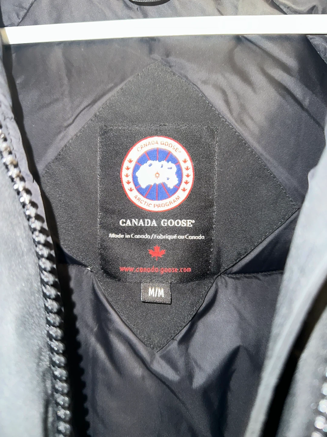 Canada Goose Bomber Jacket – Women’s Medium - photo 4