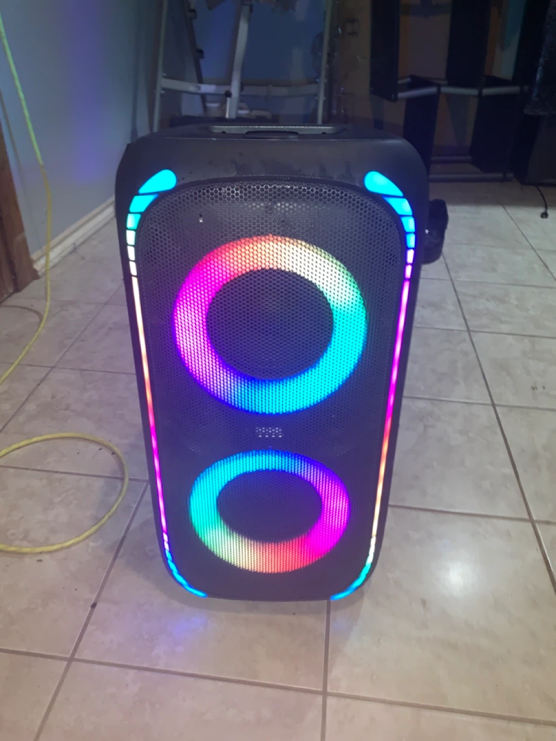 (PRICE NEGOTIABLE) onn part speaker large