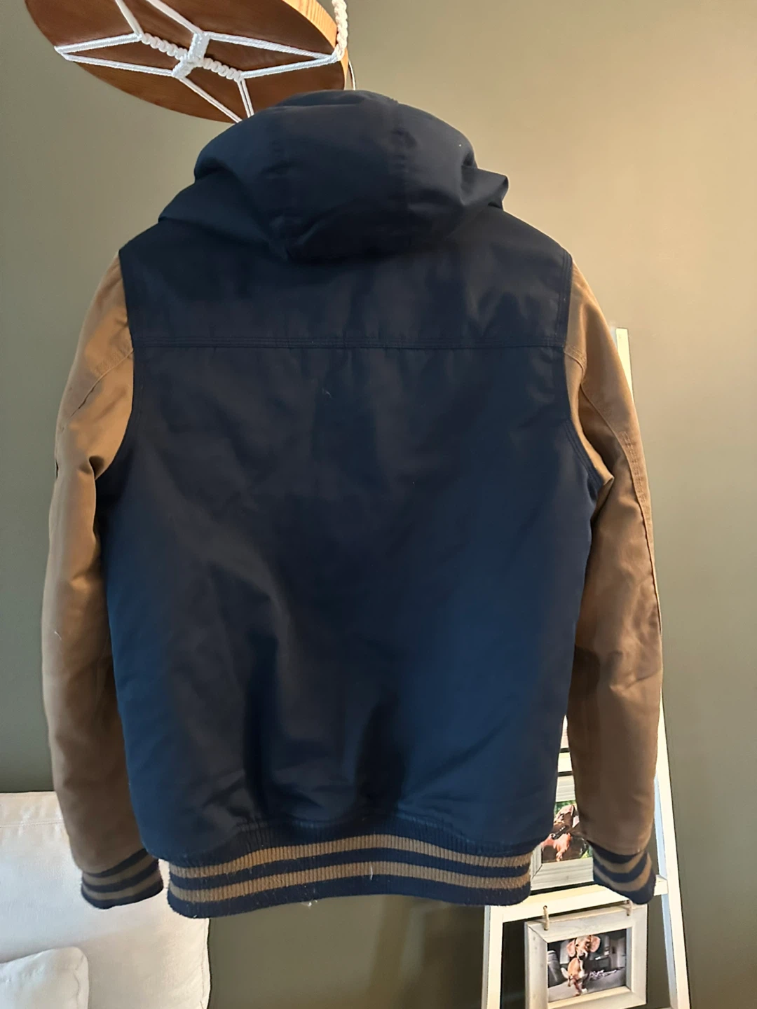 H&M Divided Hooded Jacket – Men’s Small - photo 2