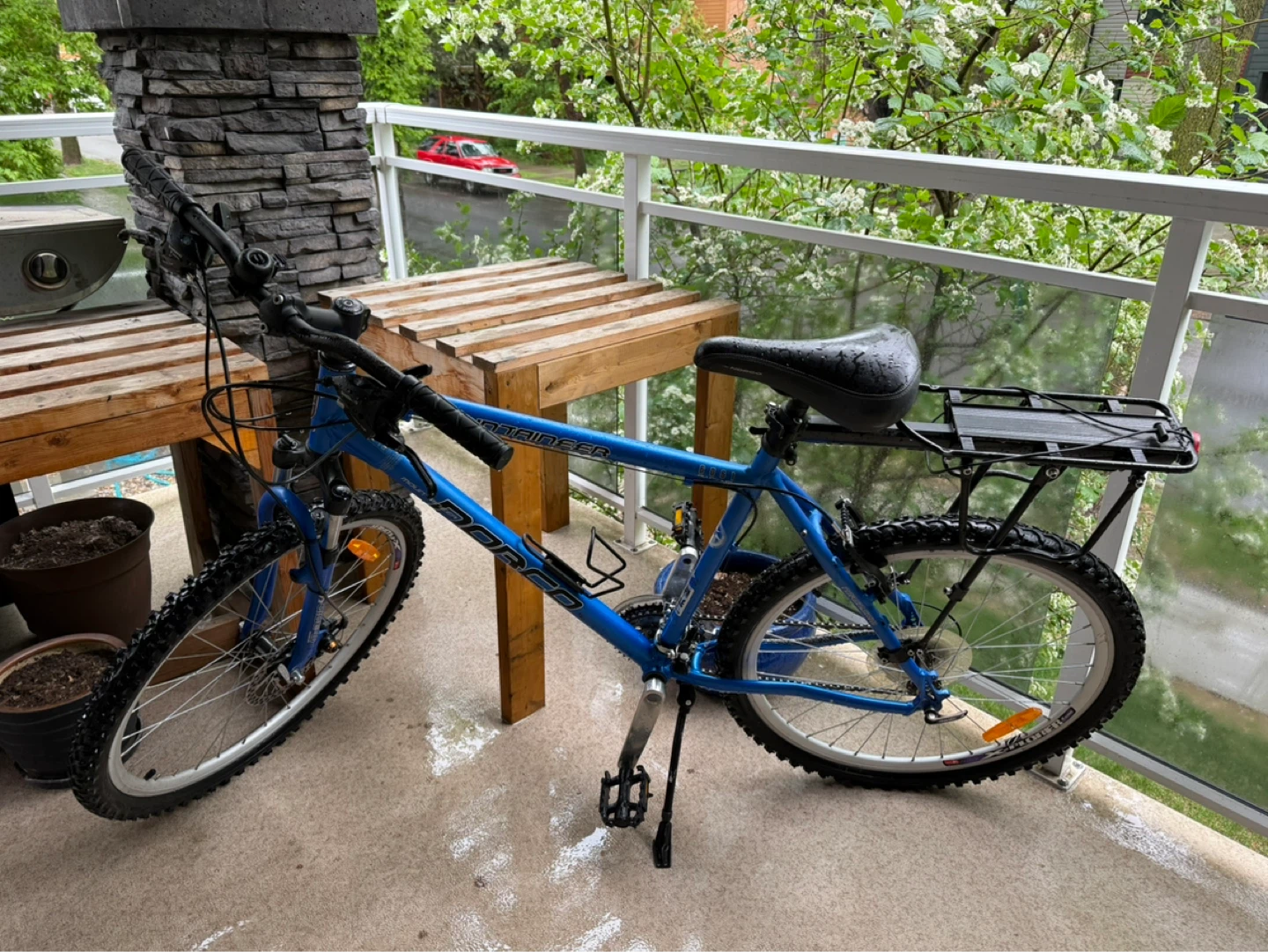 Blue Norco Mountaineer Mountain Bike