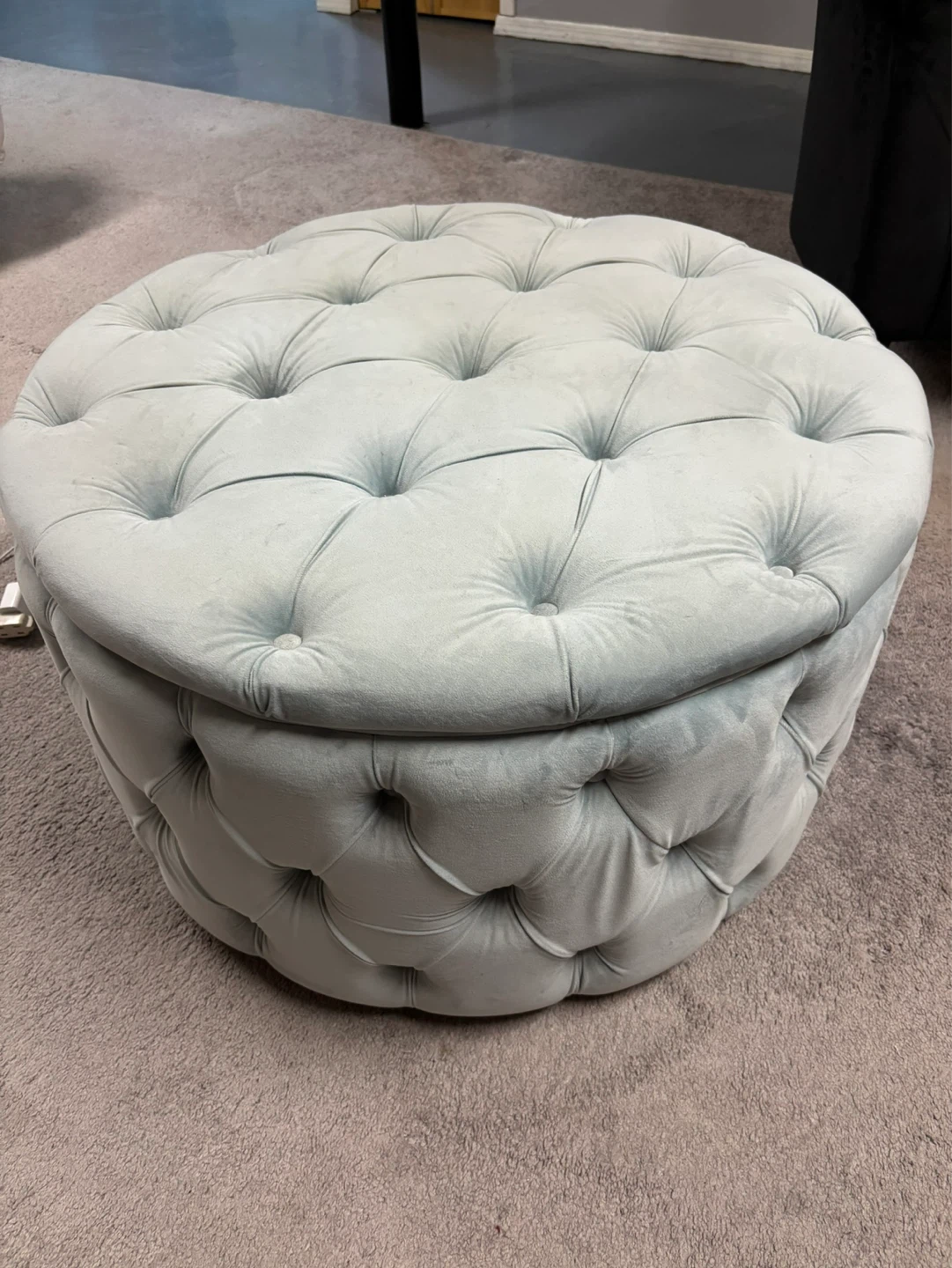 Tufted Round Ottoman