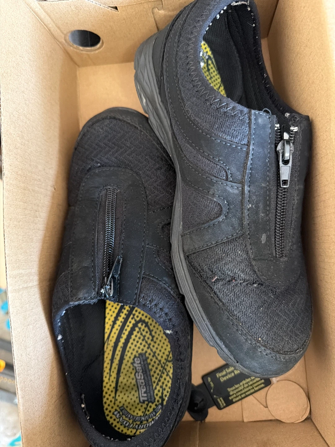TredSafe Black Slip-Resistant Work Shoes