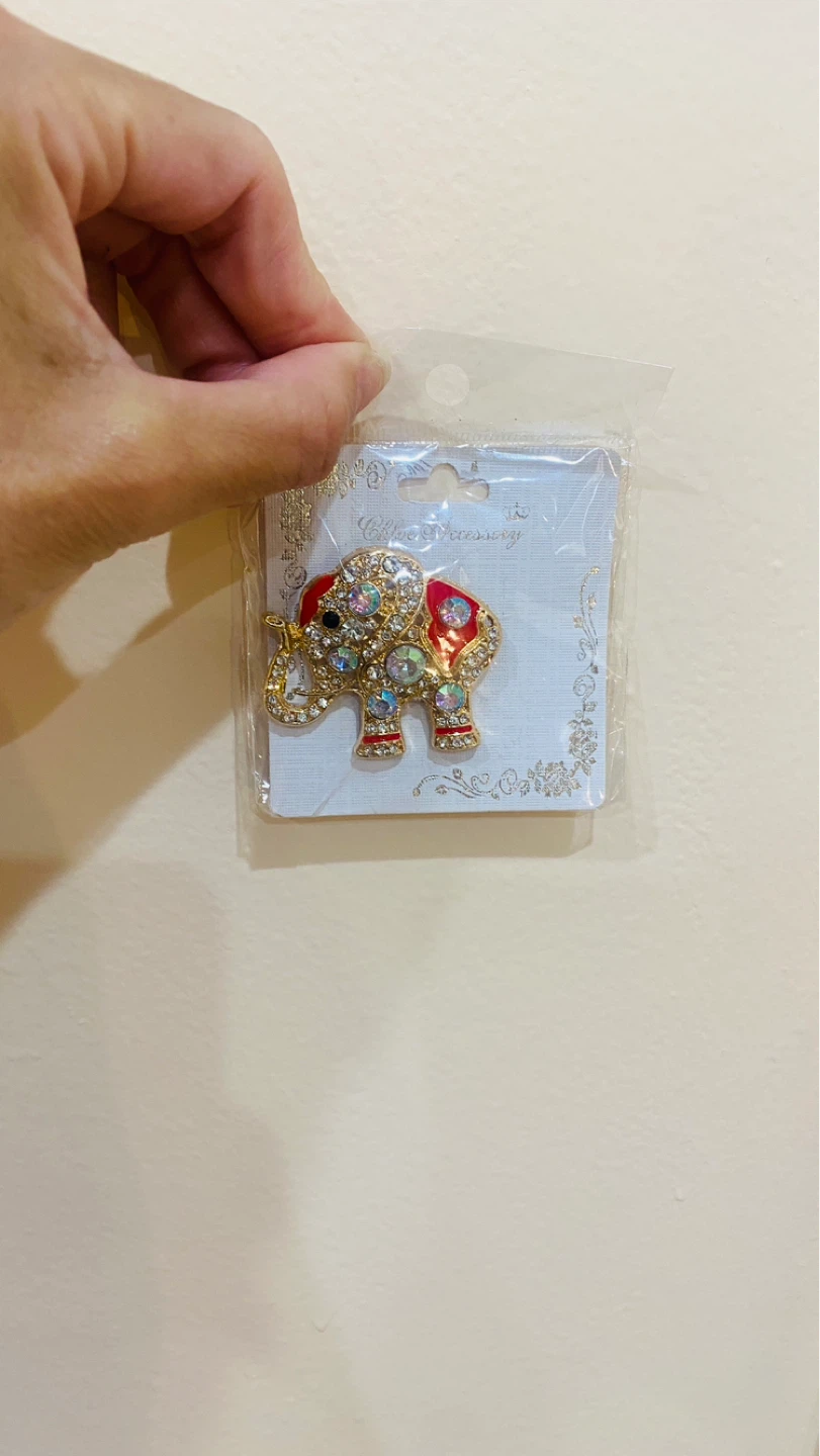 Elephant brooch