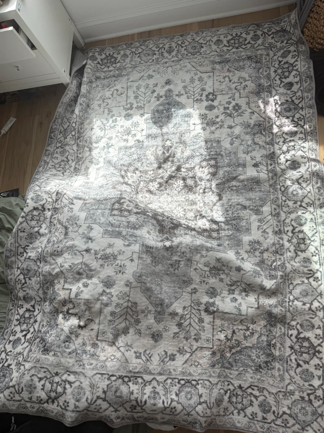 Gray and White Oriental Area Rug - photo 2