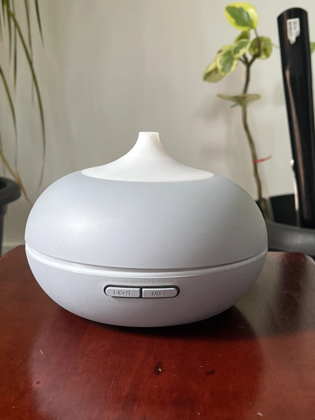 Grey Essential Oil Diffuser and Humidifier
