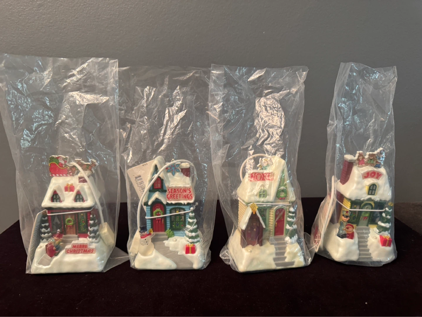 4 Hallmark Caroling Cottages Christmas Village Houses