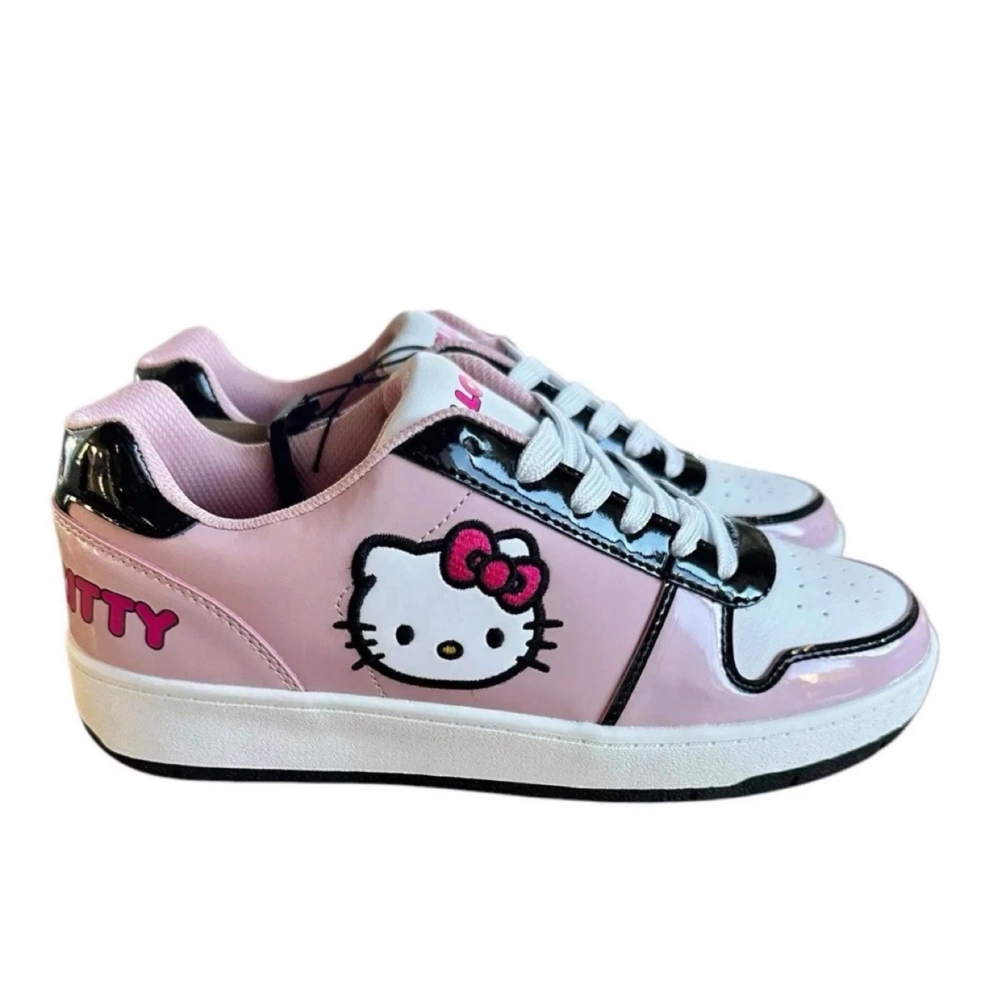 Hello Kitty Sneakers Women Size 8 - photo 4