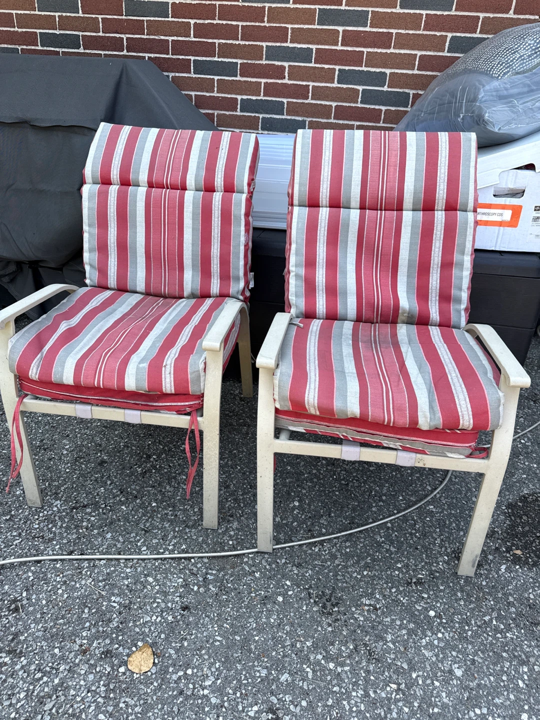 Set of 2 Red and White Striped Patio Chairs