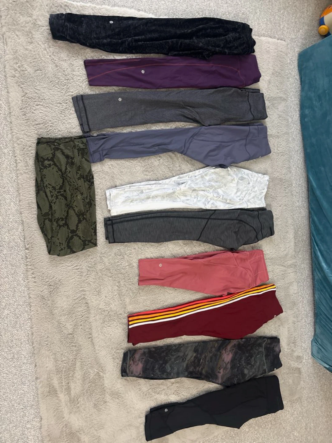 11 Leggigs Lululemon Assorted Colours and Patterns