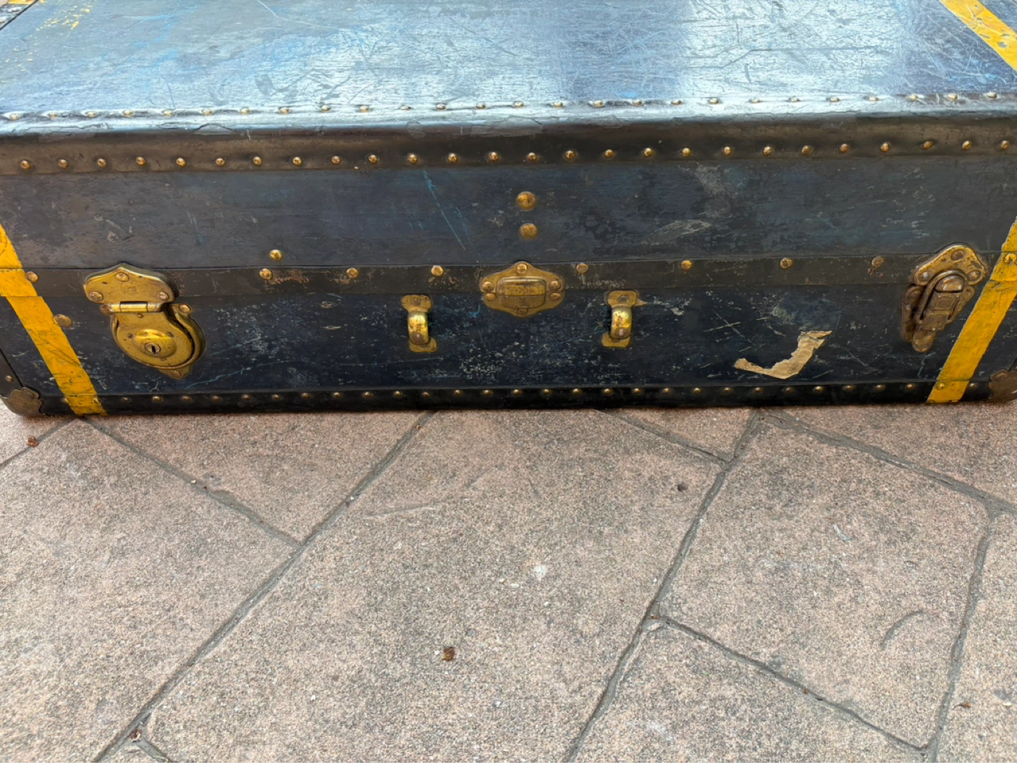 Vintage Steamer Trunk D.C.A. - photo 3