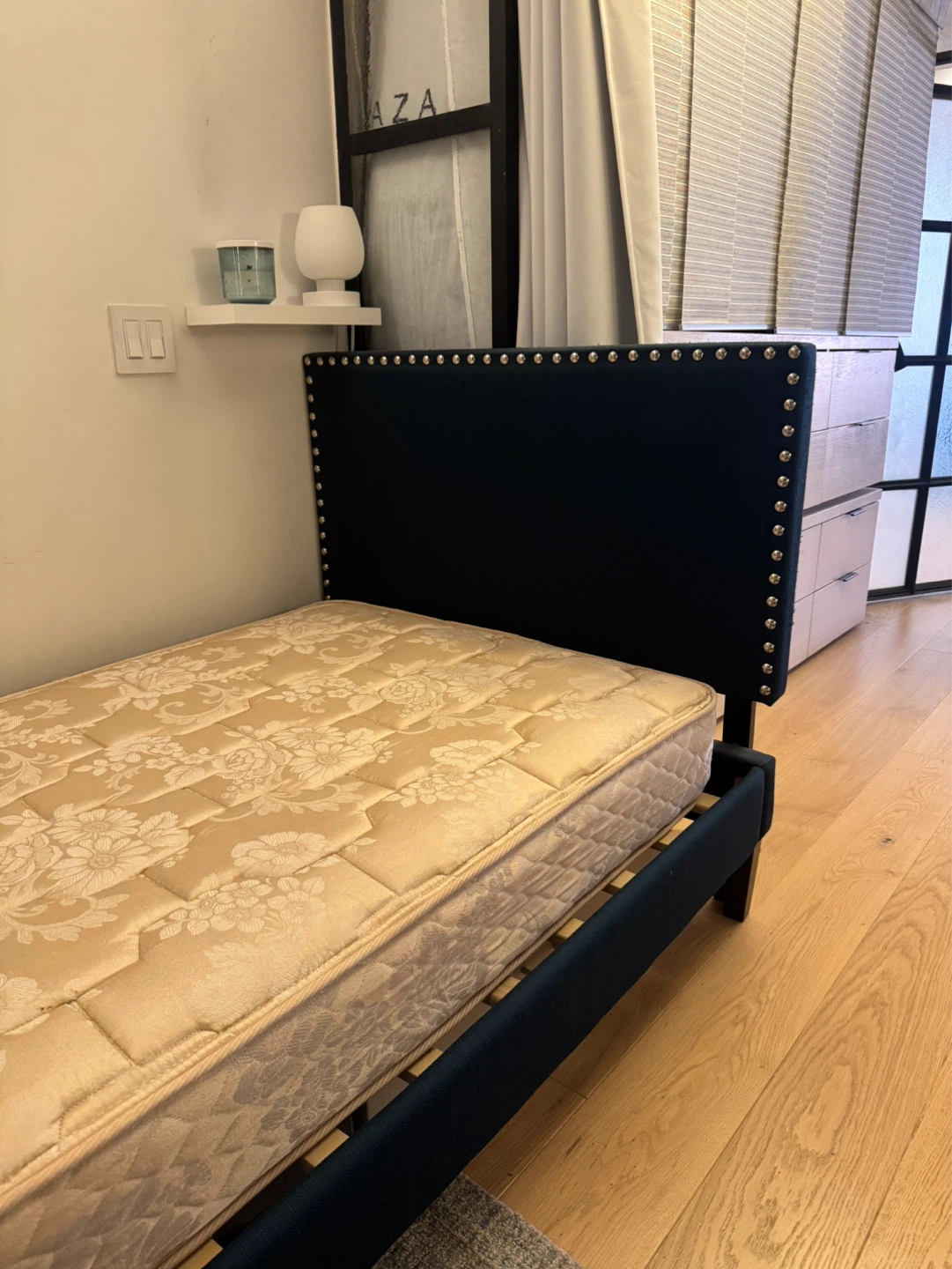 Chic studded Headboard, frame and Mattress Set - photo 3