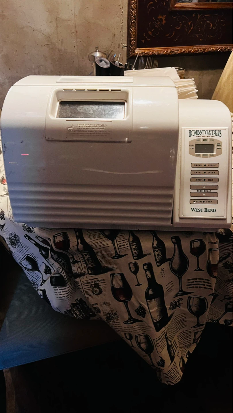 West Bend Homestyle Plus Automatic Bread & Pasta Maker