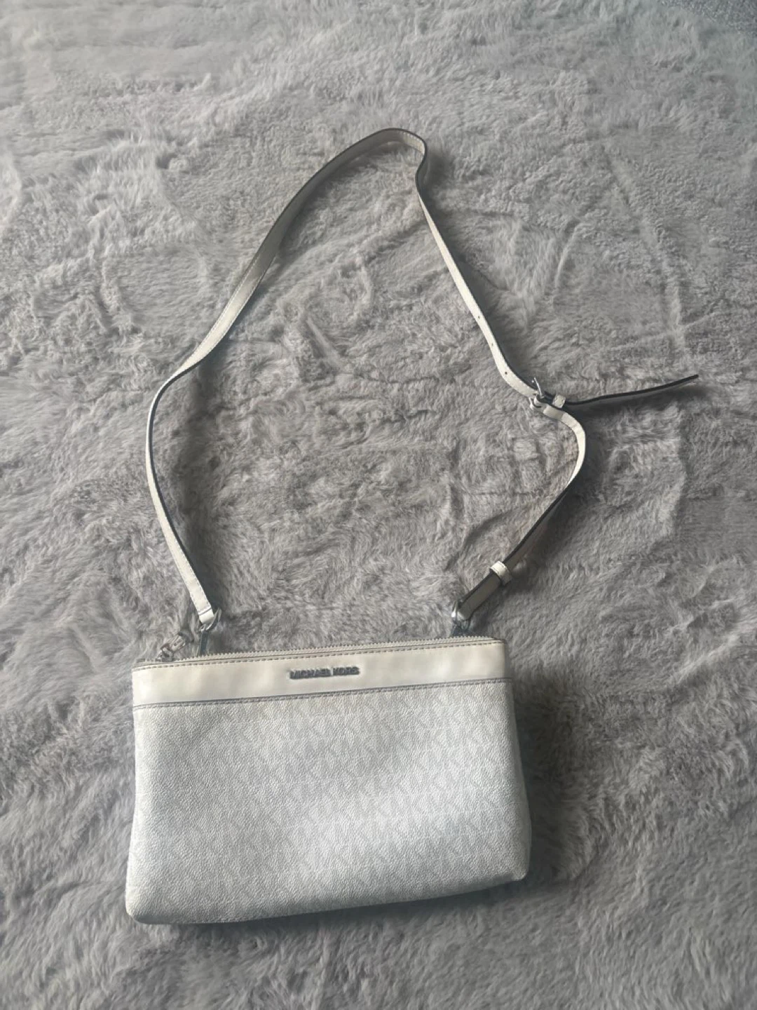 Michael Kors White Logo Crossbody Bag - photo 2