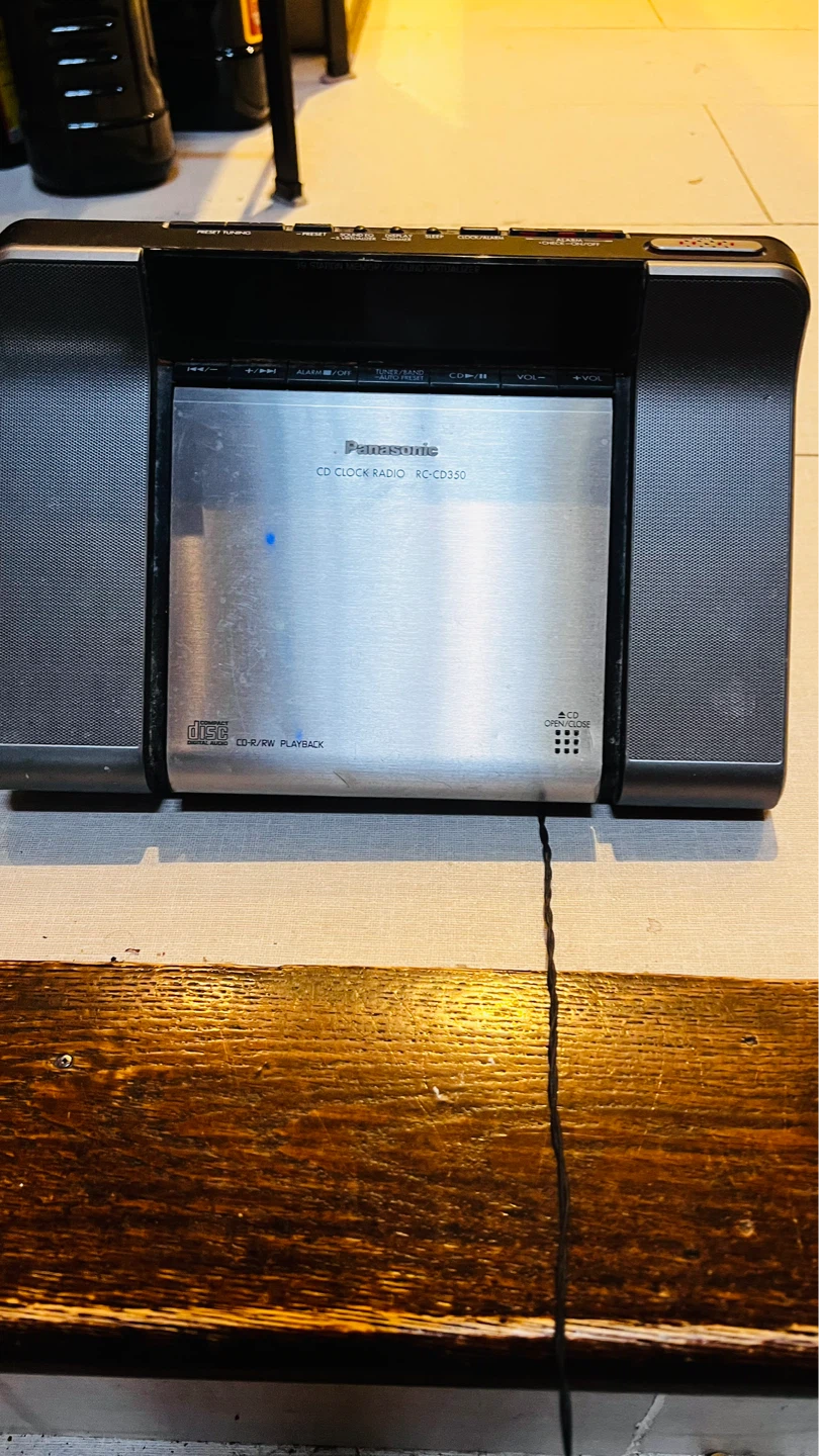 Panasonic CD Clock Radio RC-CD350