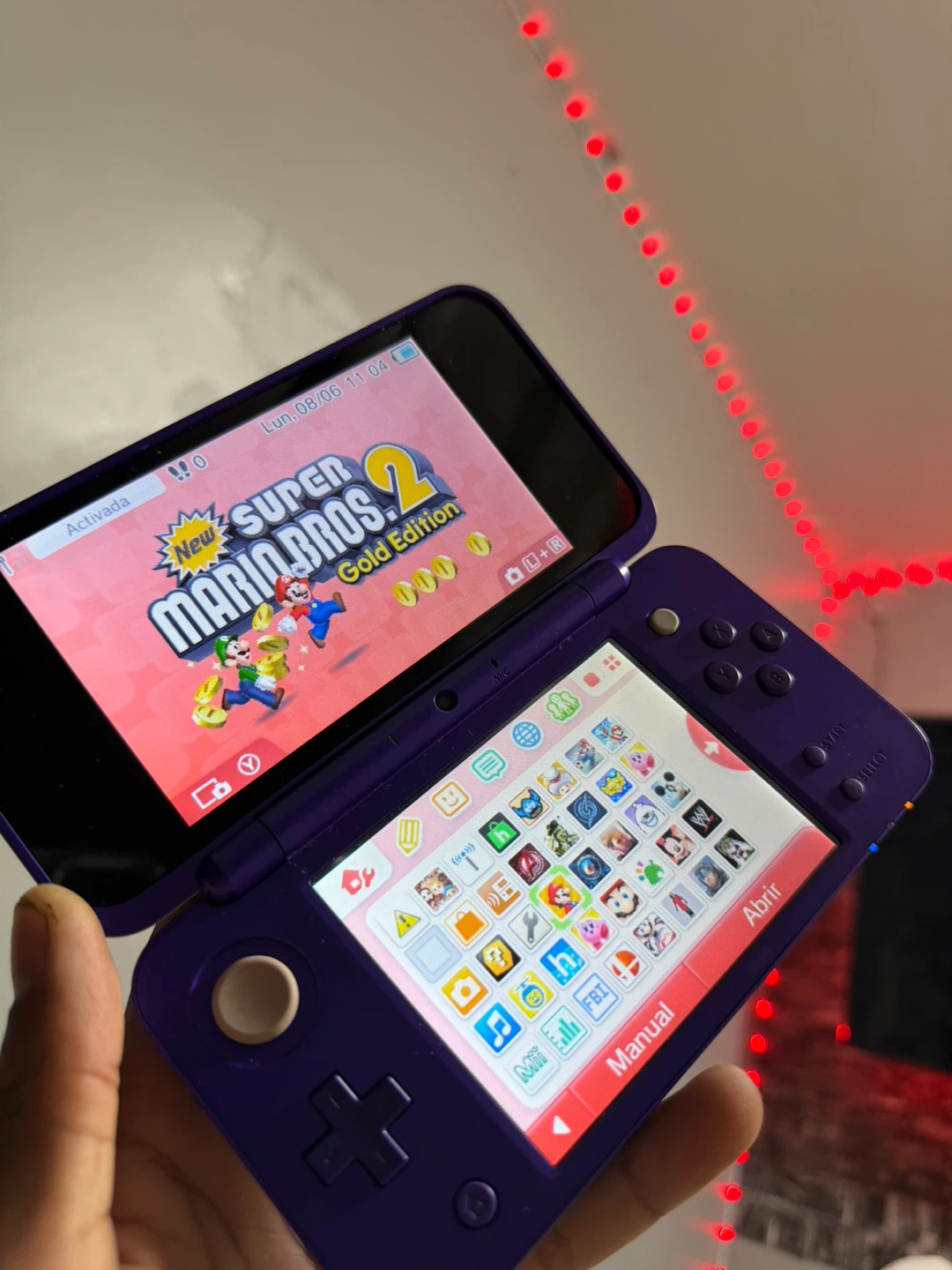 Purple Nintendo 2DS xl  Super Mario Bros. 2 Edition