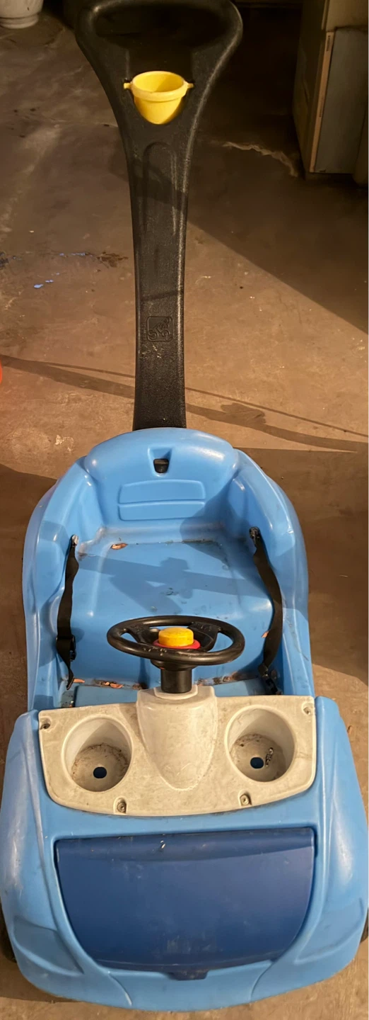 Little Tikes Cozy Coupe Ride-On Car
