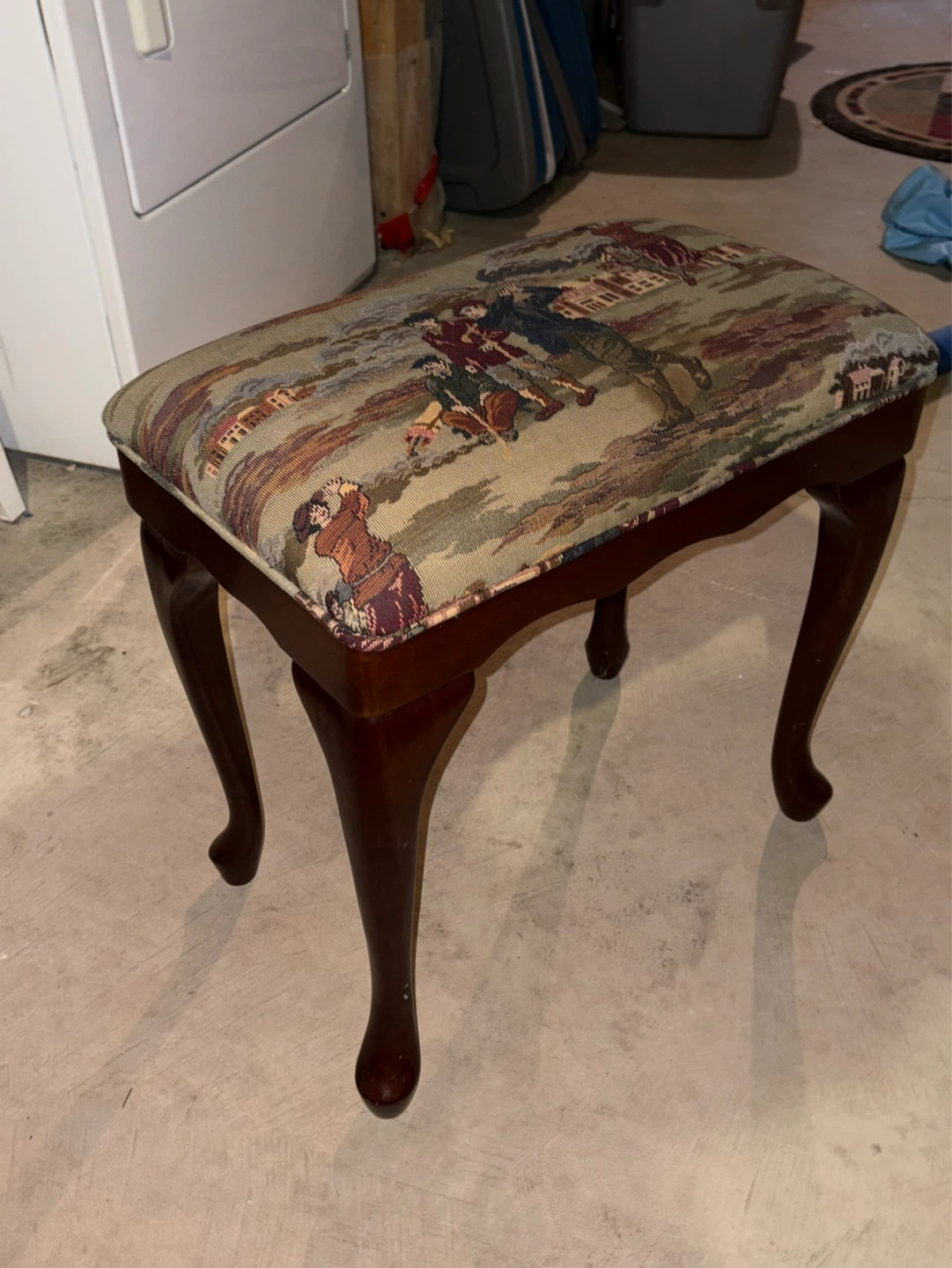 Tapestry Footstool Ottoman with Wooden Legs - photo 2