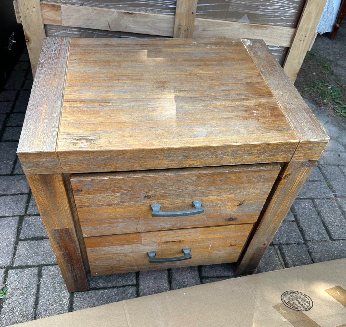 🔥Moving Sale🔥Wooden Nightstand with 2 Drawers