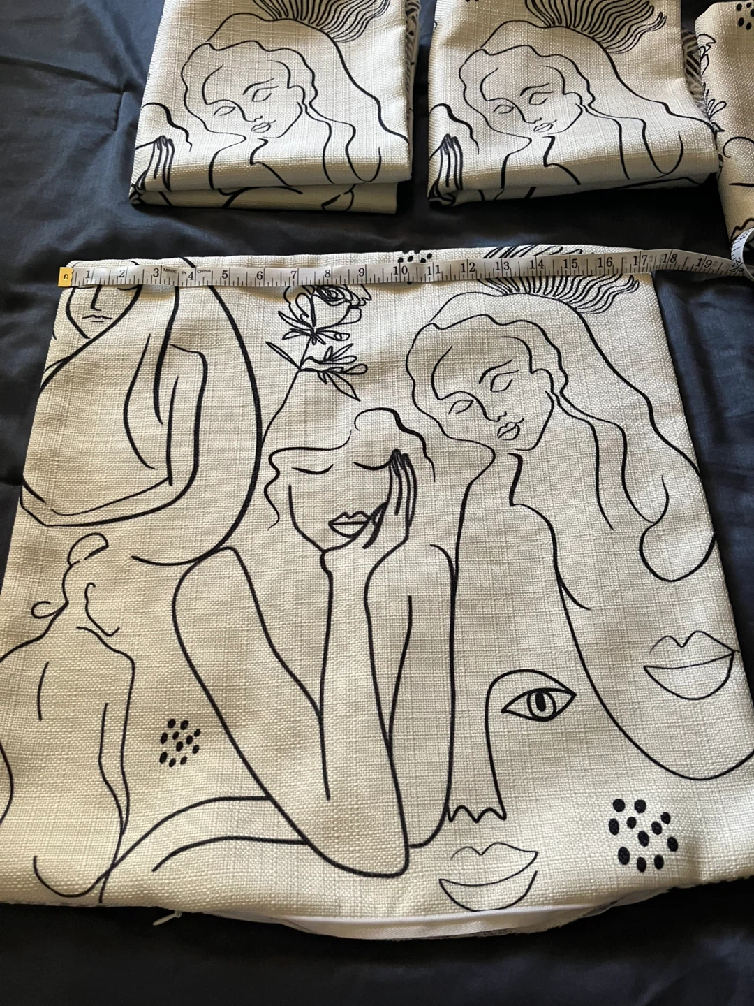 Set of 4 Abstract Face Print Pillow Covers - photo 4