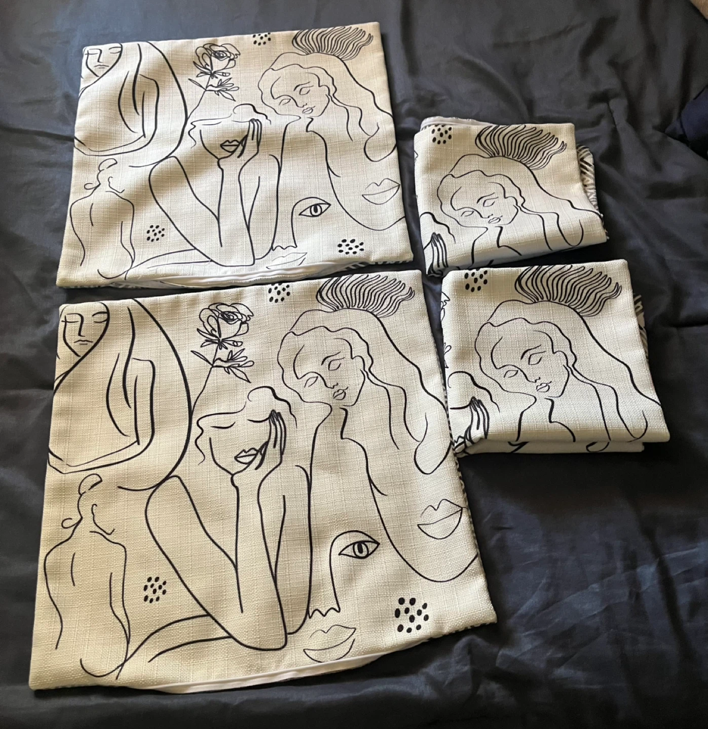 Set of 4 Abstract Face Print Pillow Covers