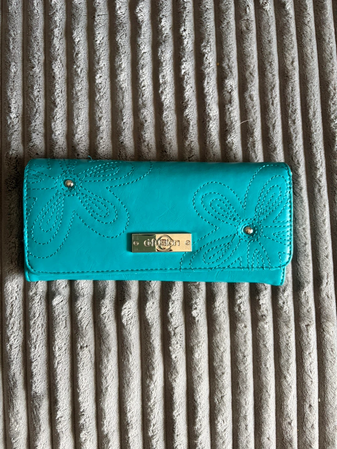 Dfusion Turquoise Embossed Wallet