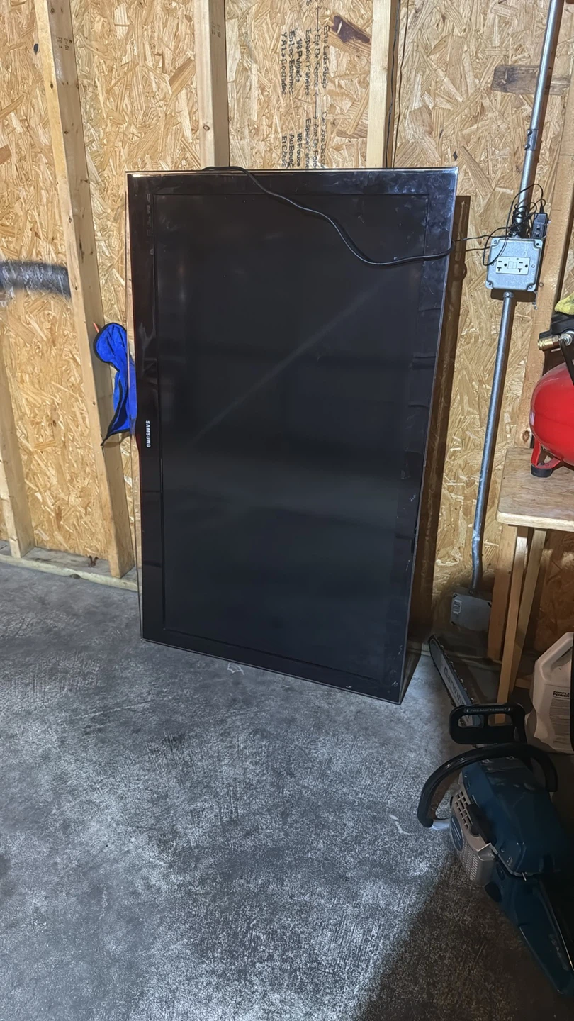 Samsung Flat Screen TV - photo 2