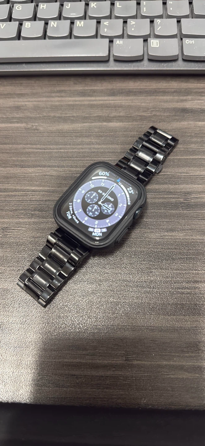 Apple Watch Series 7 ( Great Condition )
