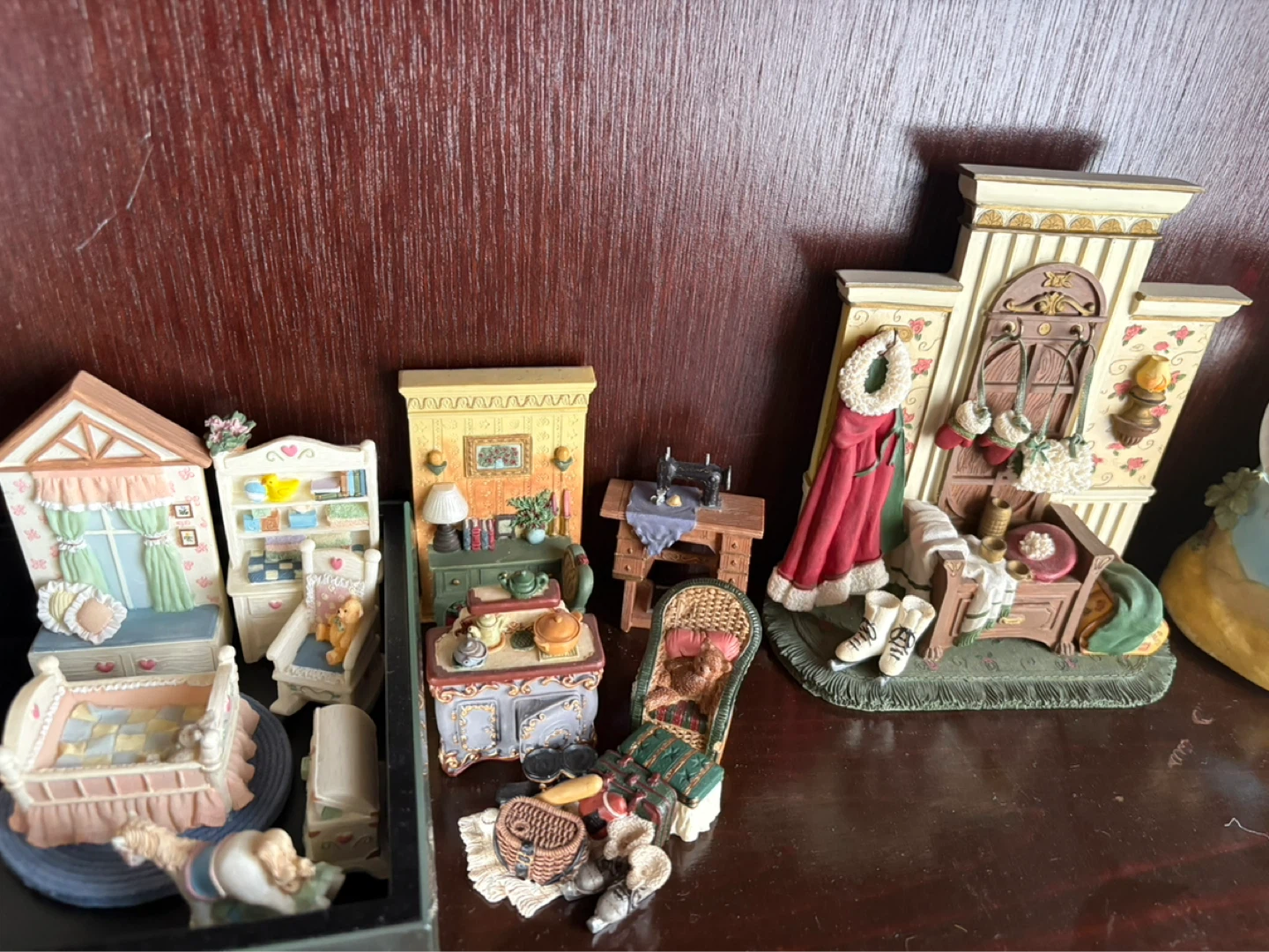 Collection of Avon Furniture Miniature Figurines - photo 2