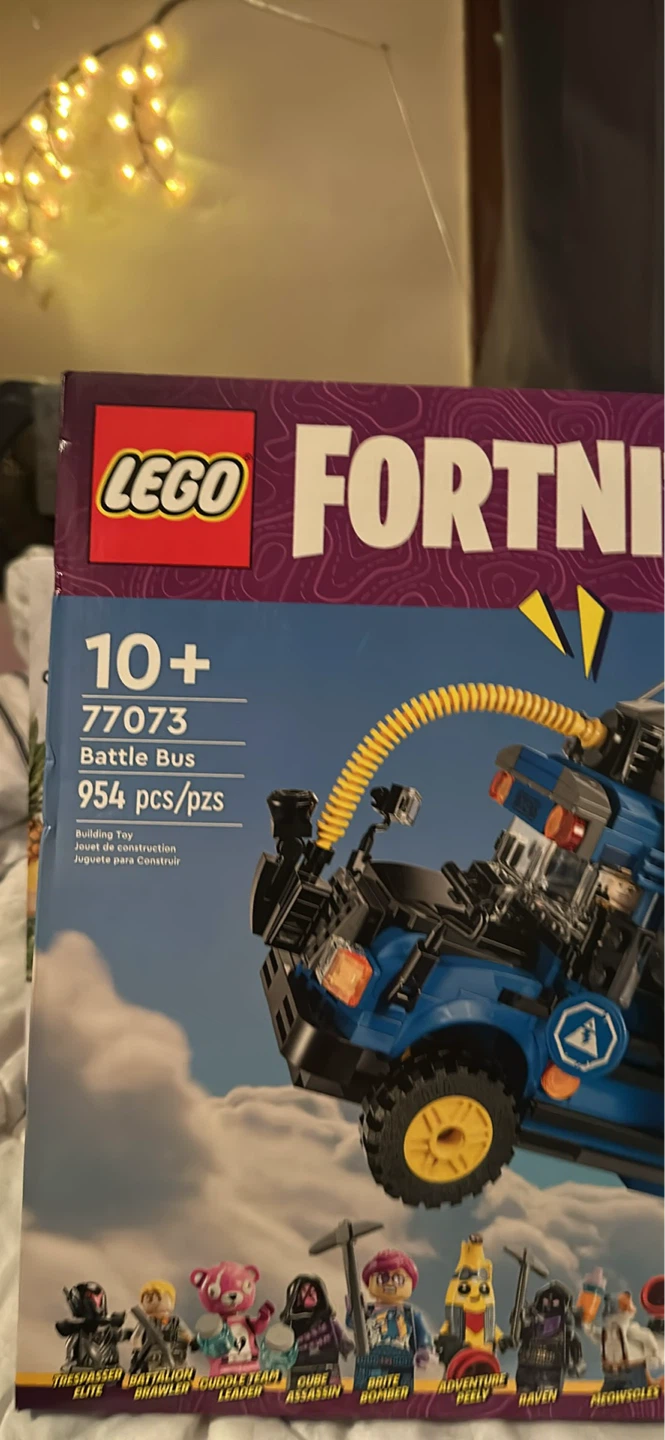 LEGO Fortnite 77073 Battle Bus Building Toy - photo 3