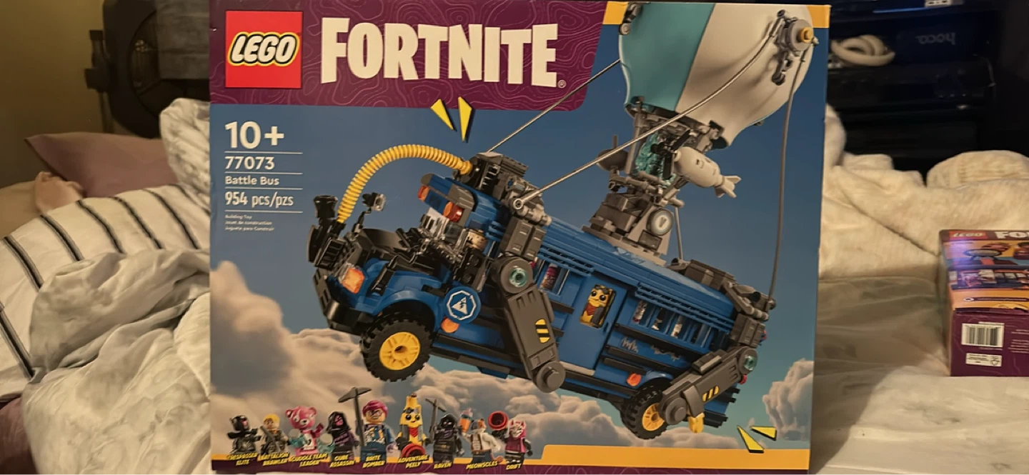 LEGO Fortnite 77073 Battle Bus Building Toy