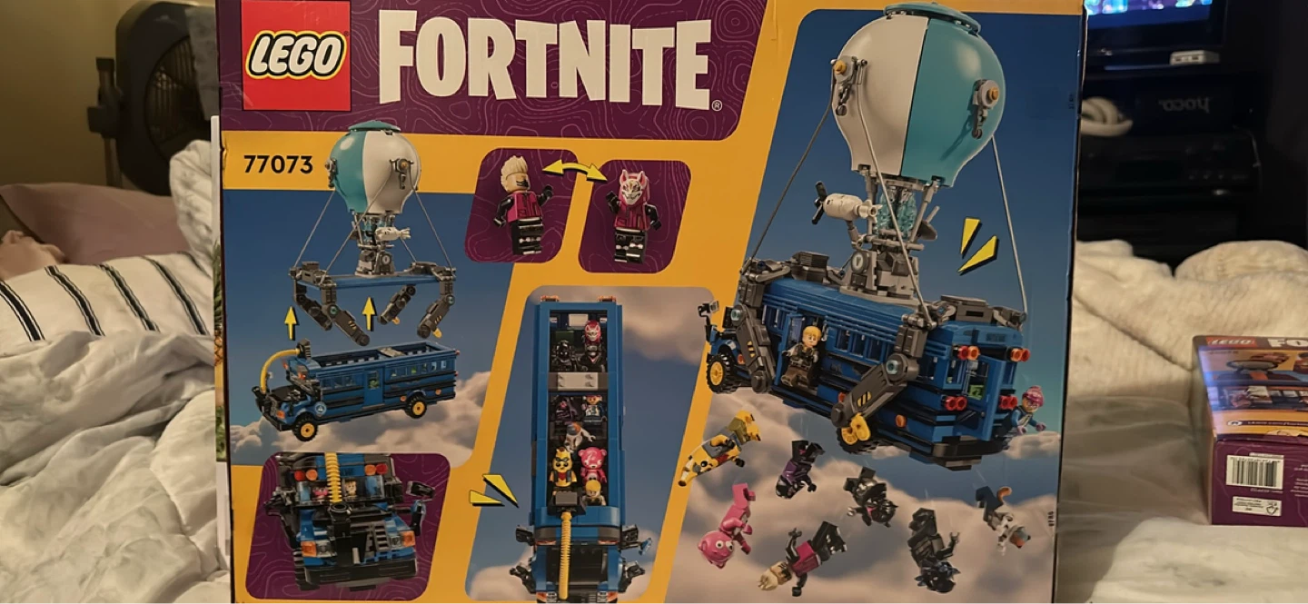 LEGO Fortnite 77073 Battle Bus Building Toy - photo 4