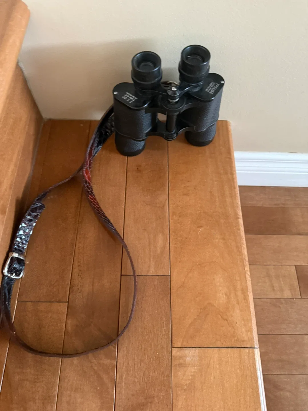 Precise 7x35 Binoculars with Strap