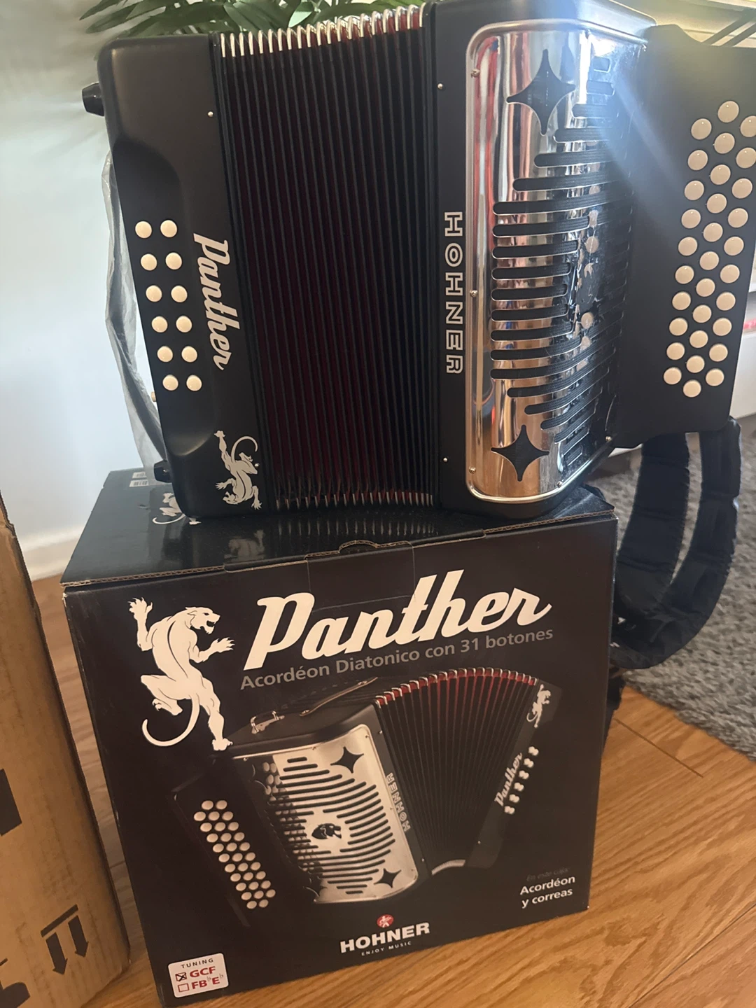 Hohner Panther Accordion - photo 2