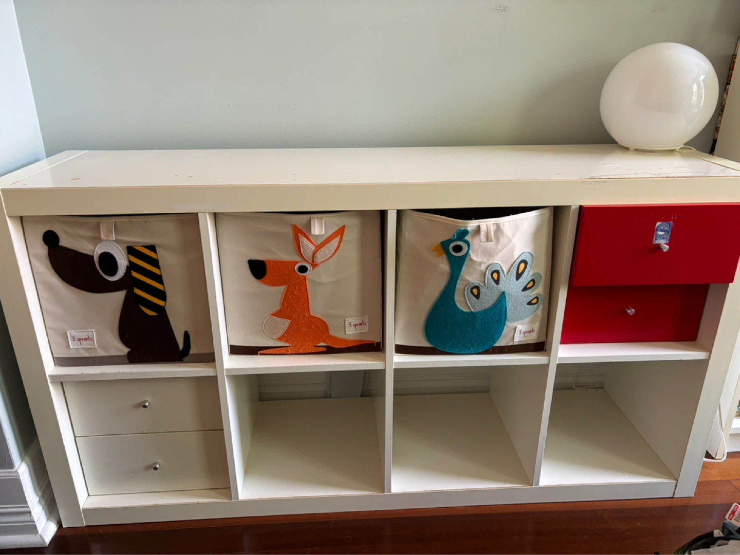 Kids bookshelf w drawers and cube bins